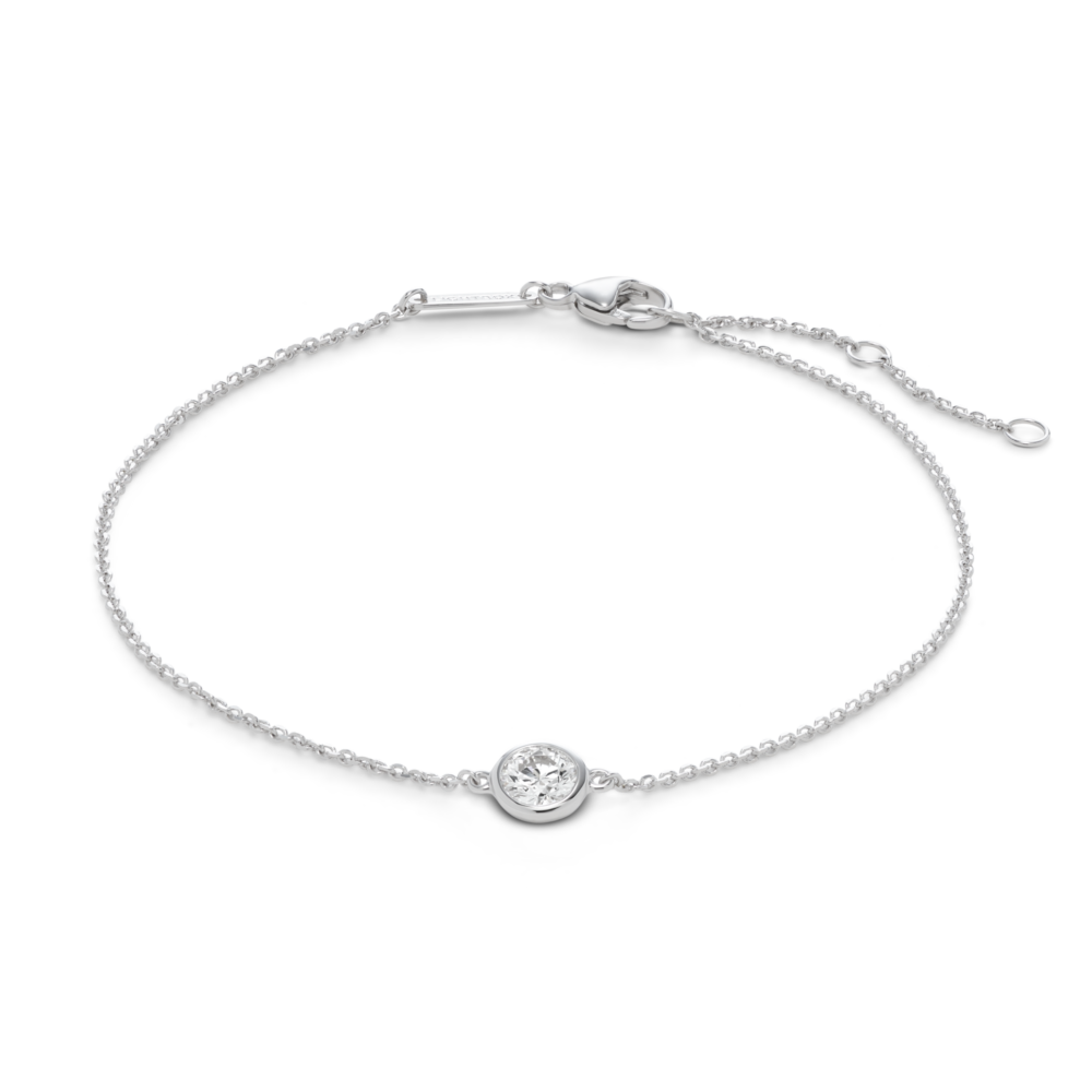 Front view of 0.25 carat bezel bracelet in 14k white gold