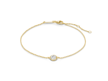 Front view of 0.25 carat bezel bracelet in 14k yellow gold
